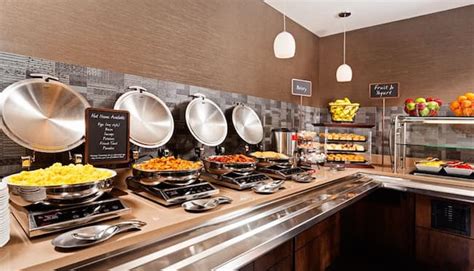 2 miles from <b>Embassy</b> <b>Suites</b> by Hilton Chicago <b>Downtown</b> River North. . Food near embassy suites downtown